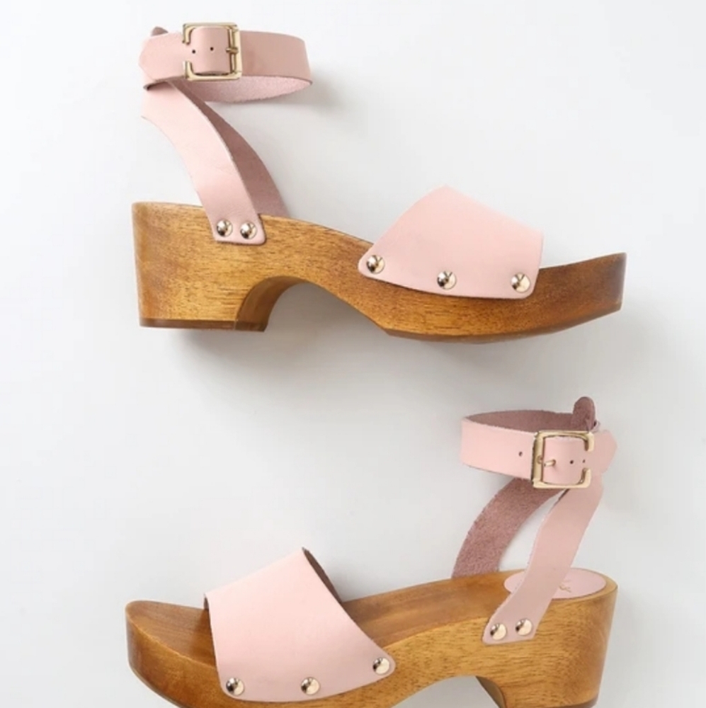 WILLY BLUSH VACHETTA LEATHER OPEN-TOE COLOR SANDAL